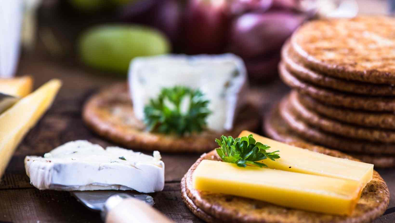 Crackers with Cheese - Healthy Snacks That Are Perfect For You