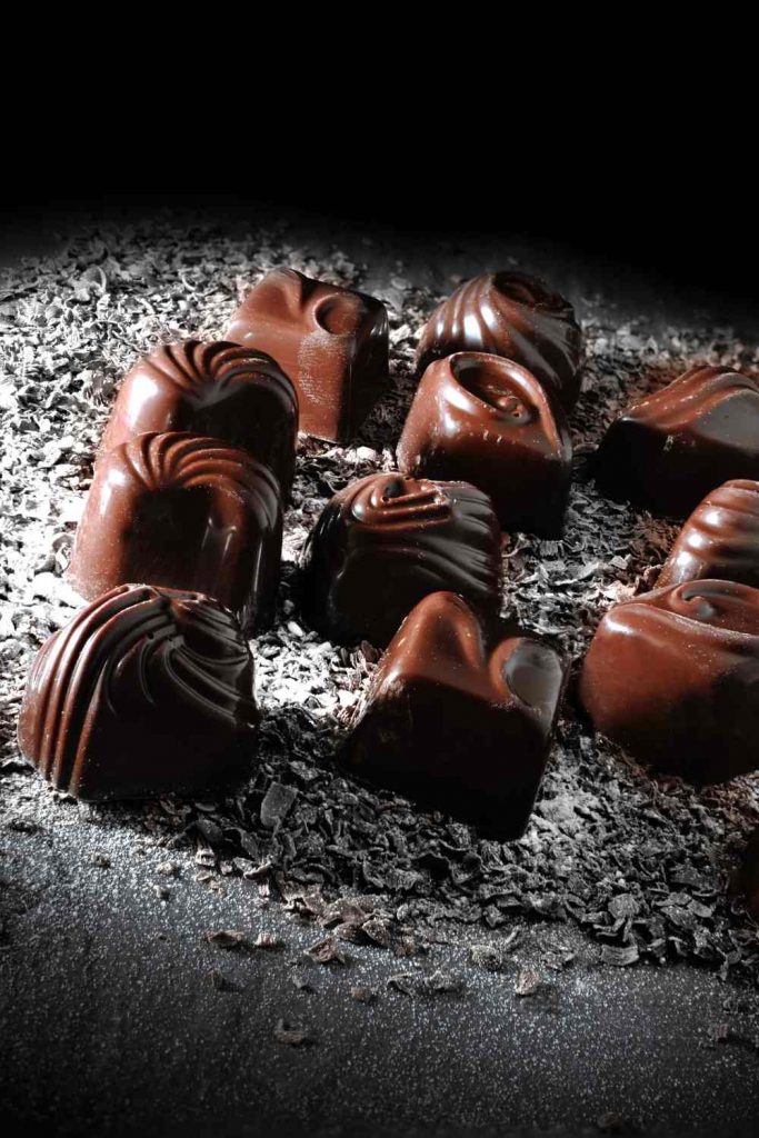 It has the potential to improve brain function - Health Benefits of Dark Chocolate