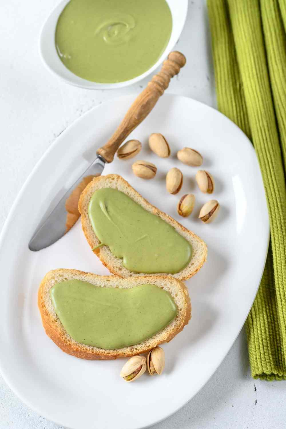 Pistachio butter - Health Benefits of Nut Butters