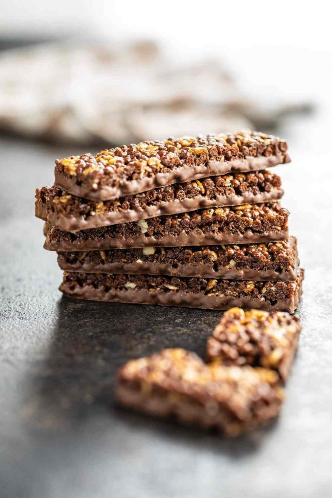 Protein Bars with Chocolate Almonds