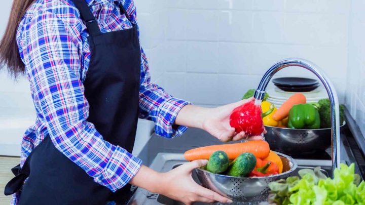 Quick Tips for Washing Fruits and Vegetables To Remove Pesticides