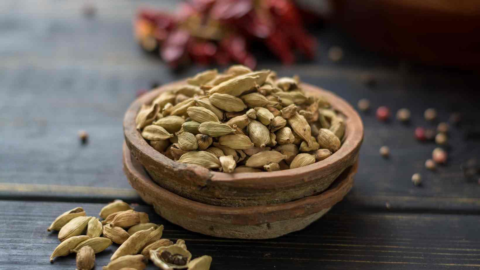 Cardamom - World's Healthiest Spices & Herbs