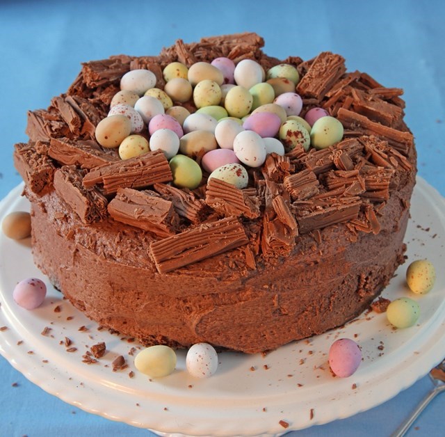 Easy Chocolate Nest Cake