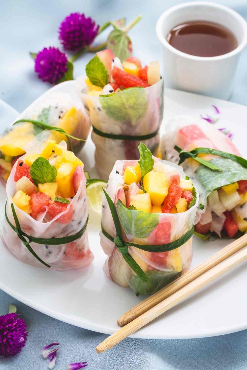 Fruit spring rolls in the summer - Healthy Fruit Snacks