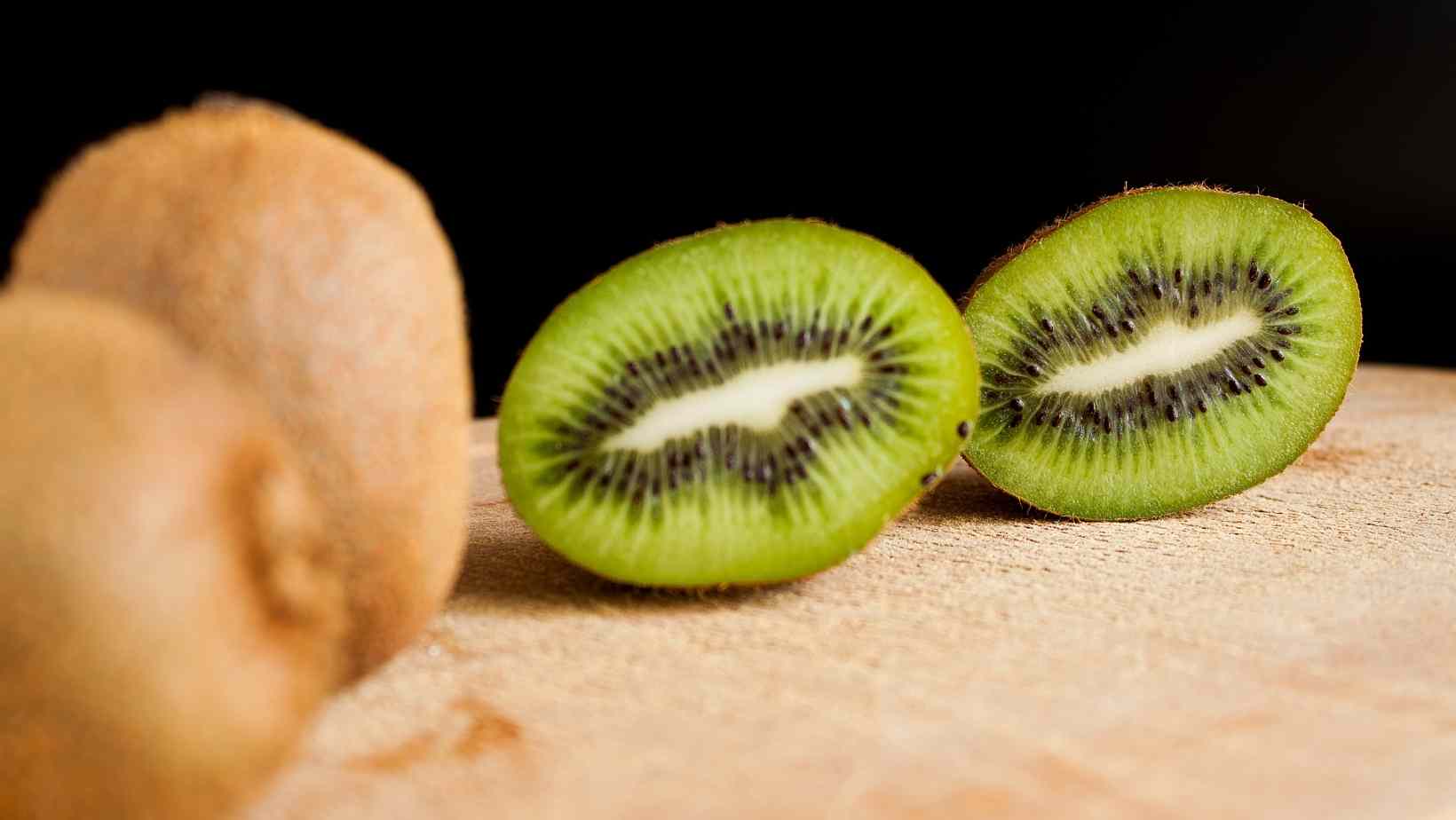 How to Eat Kiwi