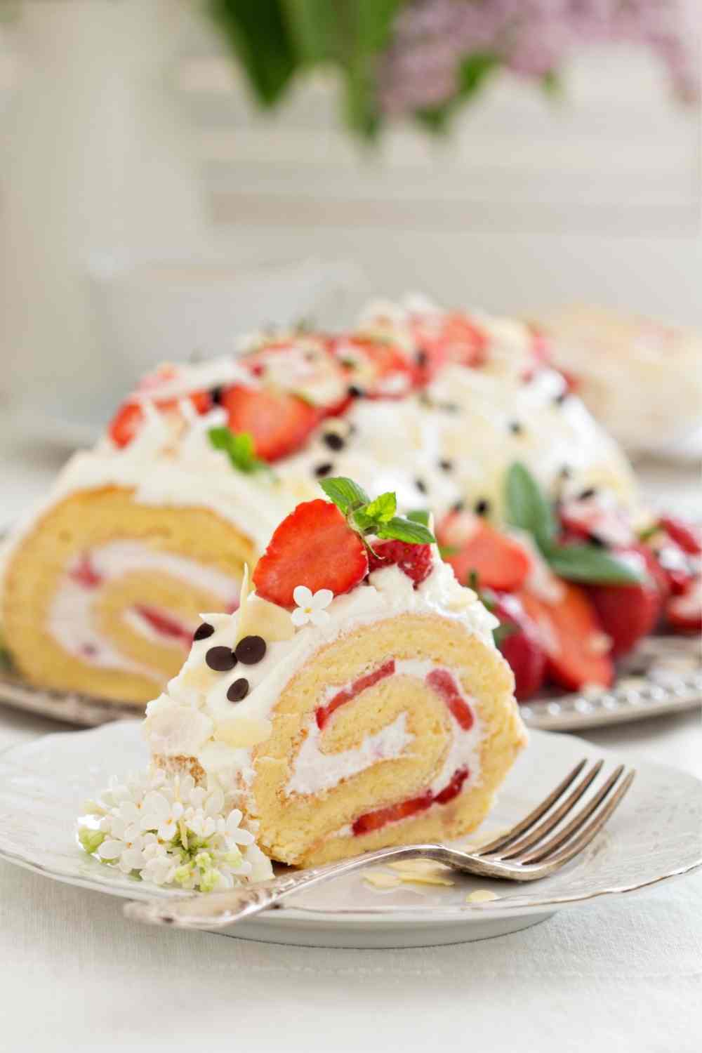 Strawberry cream-filled sandwich cakes