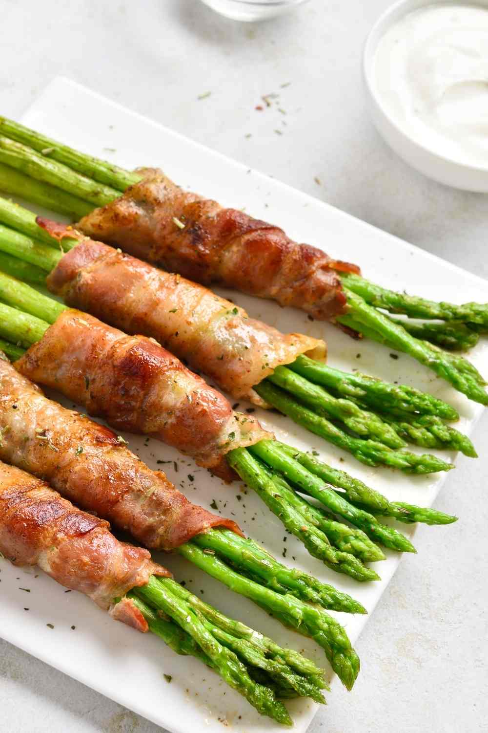 Bacon asparagus crescent