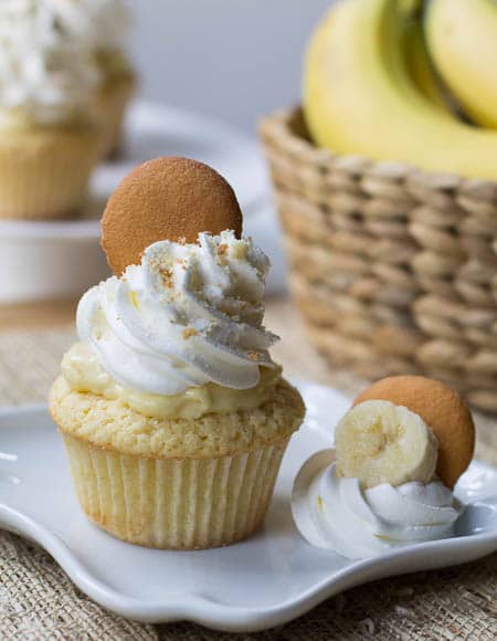 Banana pudding cupcake - Festive Easter Chocolate Dessert Recipes