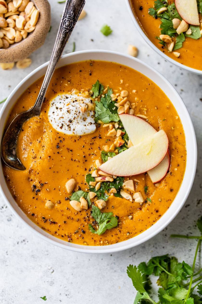 Curried carrot and apple soup