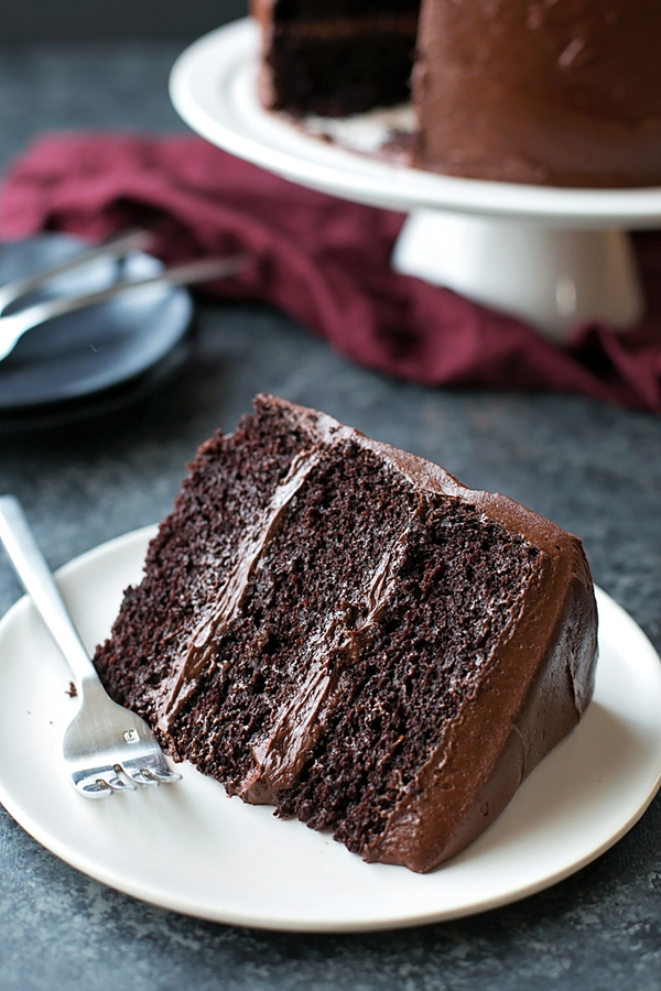 Blackout Chocolate Cupcakes & Blackout Frosting