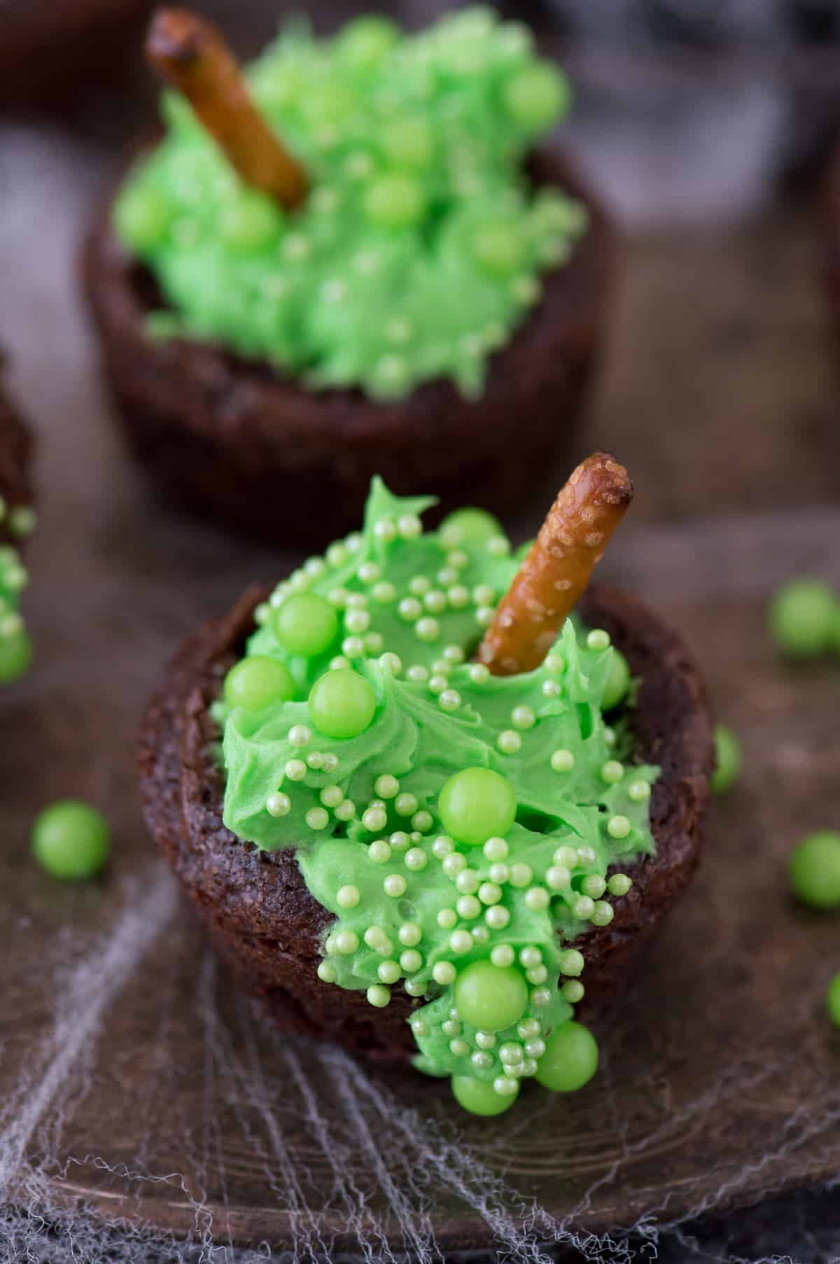 Cauldron Cupcakes