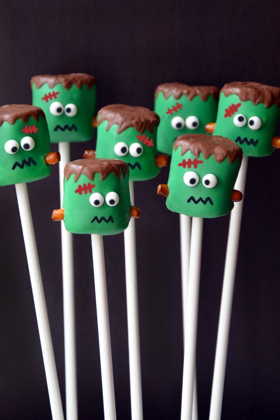 Frankenstein Marshmallow Pops