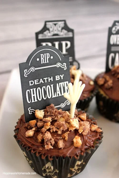 Graveyard Cupcakes