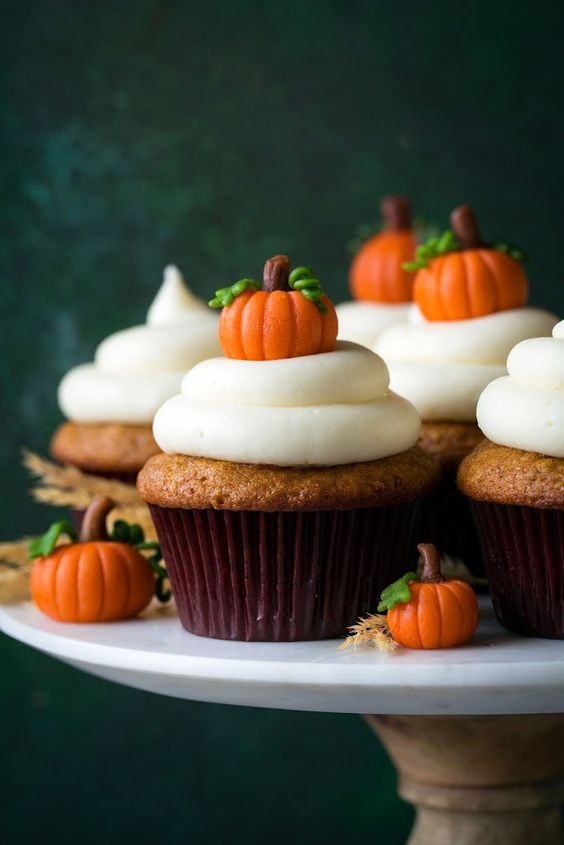 Pumpkin Cupcakes With Cream Cheese Frosting