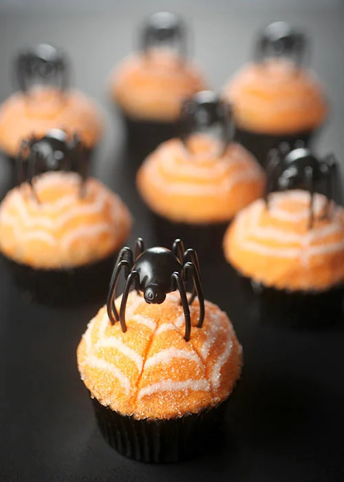 Quick and Easy Creepy Spider Cupcakes 