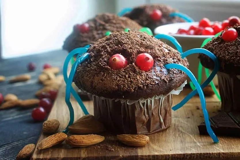 Spider Cupcakes from Gourmandelle
