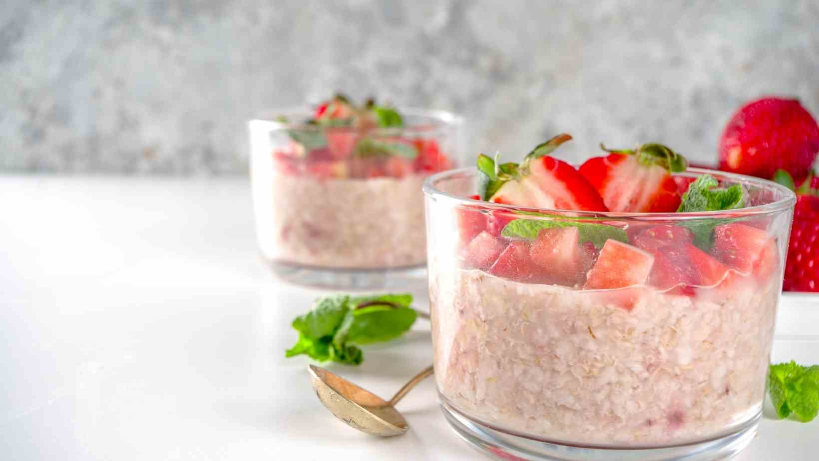 Strawberry Overnight Oats