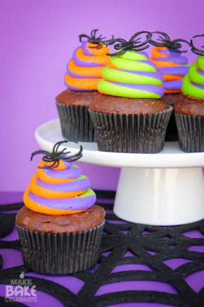 Swirly Halloween Cupcake