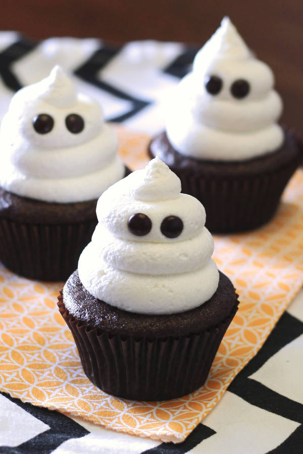 Vegan Ghost Cupcakes