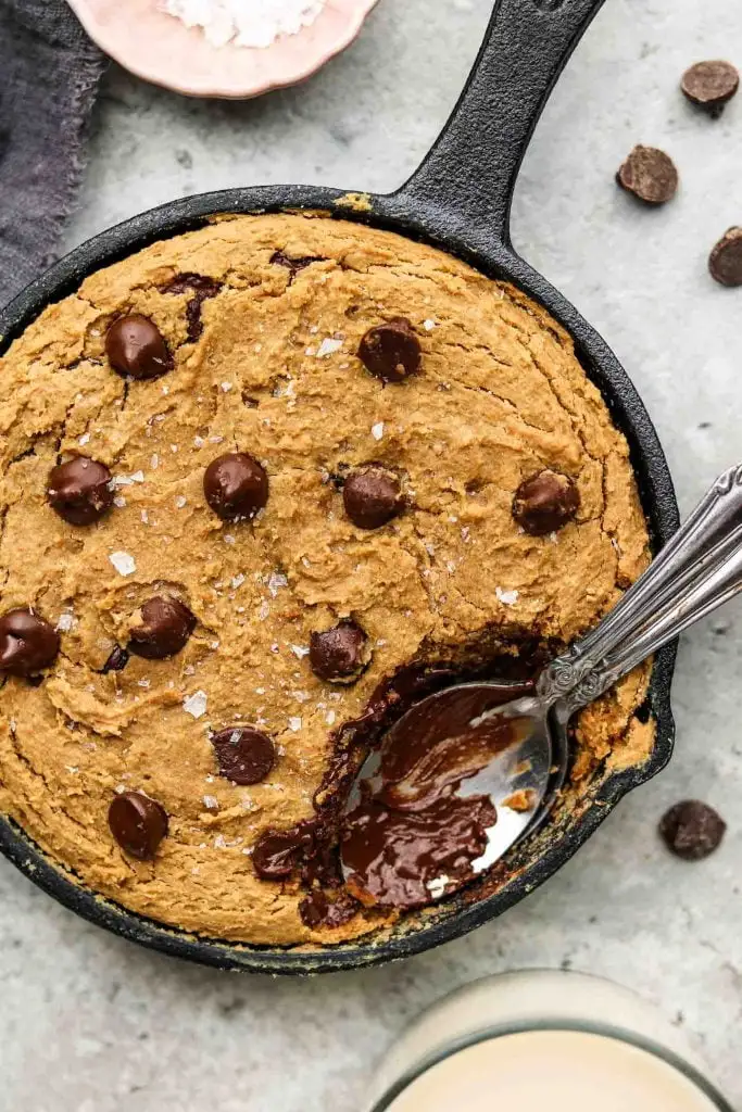 Chickpea Peanut Butter Cookie Skillet