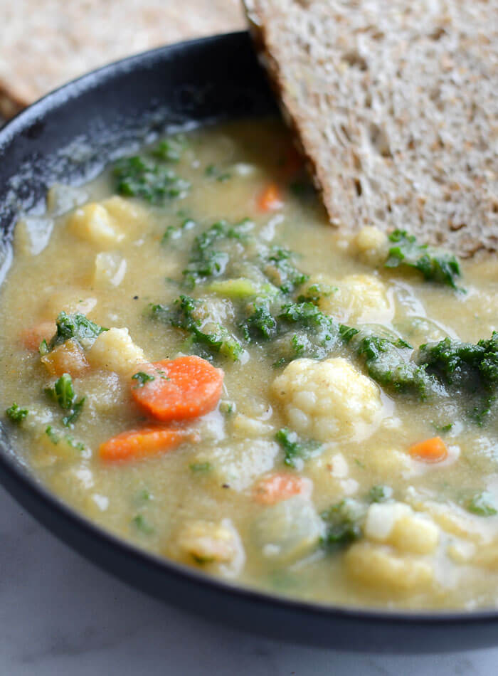 Kale and Cauliflower Soup